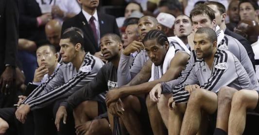 穆里尼奥迎来两场关键战，狂人依然骄傲，本赛季大有希望夺冠（穆里尼奥两场硬仗在即，狂人依旧桀骜，本季冲冠前景可期）