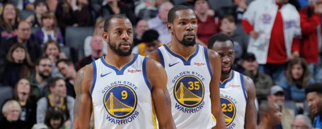 AC米兰客场0-2负都灵，阿莱格里因红牌停赛，替补普利西奇助球队扳平比分。（都灵主场2-0击败AC米兰；阿莱格里因红牌停赛，替补普利西奇贡献扳平助攻）