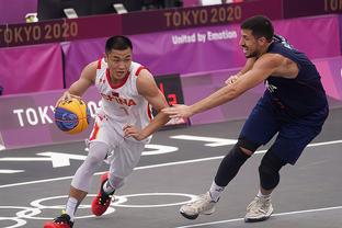 文胖：湖人被收购后，巴斯家族的每个子女都获得了9亿多美元（文胖：湖人易主后，巴斯家族每位子女各拿到逾9亿美元）