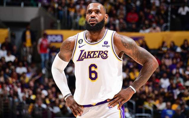 东契奇连续9场30+，追平科比并列湖人队史第四长（东契奇9场连砍30+，追平科比并列湖人队史第4长纪录）