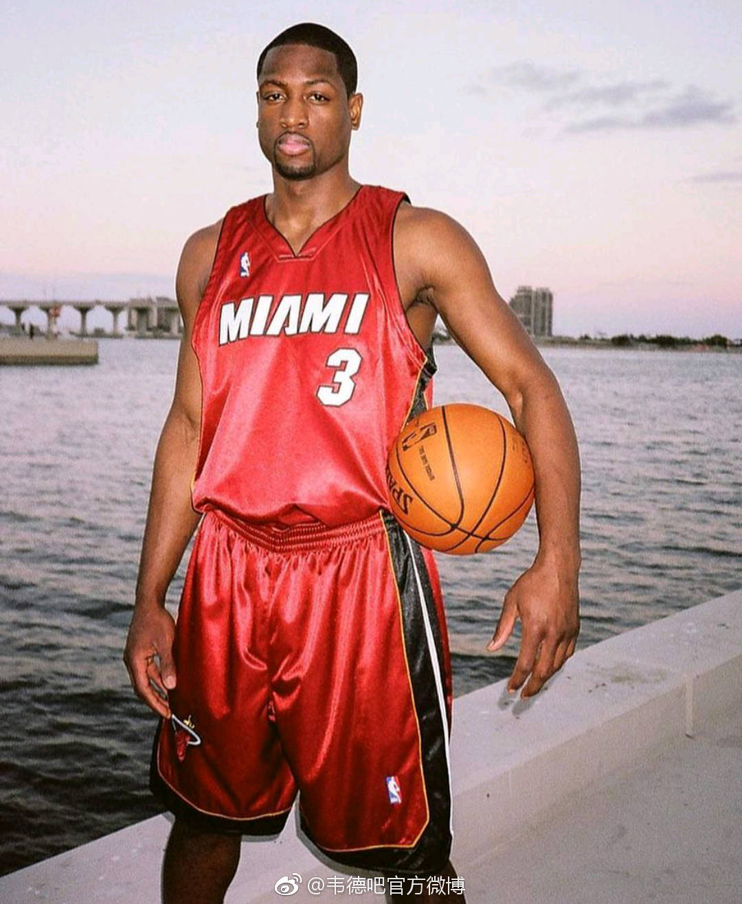 林诗栋说感谢大哥大姐莎头绷不住了林诗栋发言莎头表情亮了（林诗栋发言致谢大哥大姐，莎头绷不住笑容亮起）