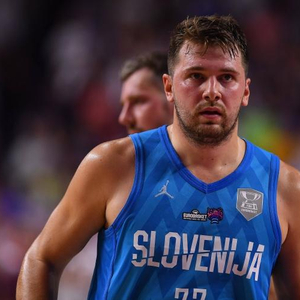 脚踝再次被晃没了（脚踝再度被晃得不见了）