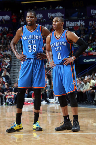 巴萨官方：欧冠对法鹰将检查穿客队球衣者身份，排除非法购票（巴萨通告：欧冠战法鹰将核验身着客队球衣者身份，杜绝非法购票）